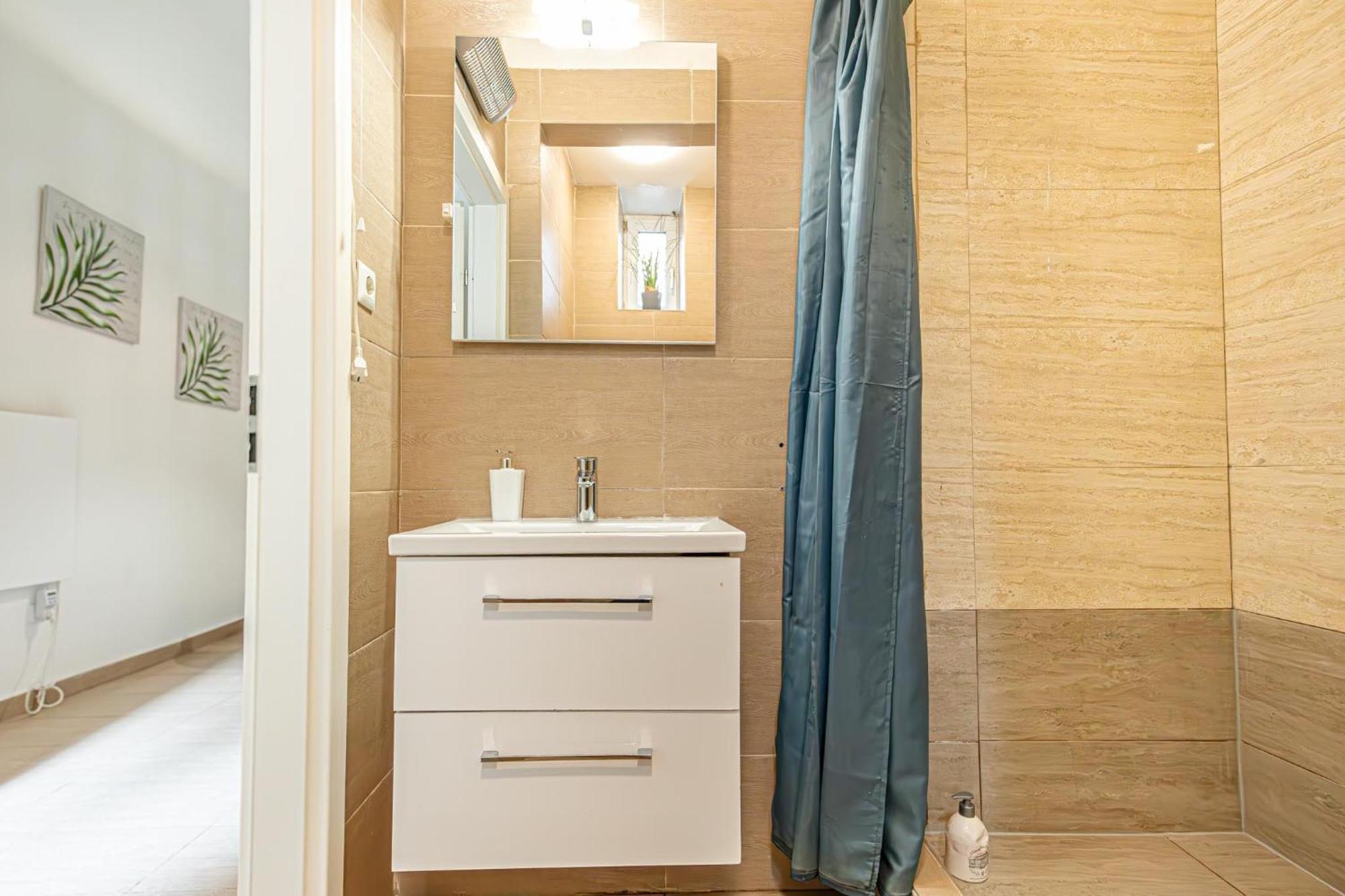 Simple Apt W Full Kitchen Wiener Stadthalle Екстер'єр фото
