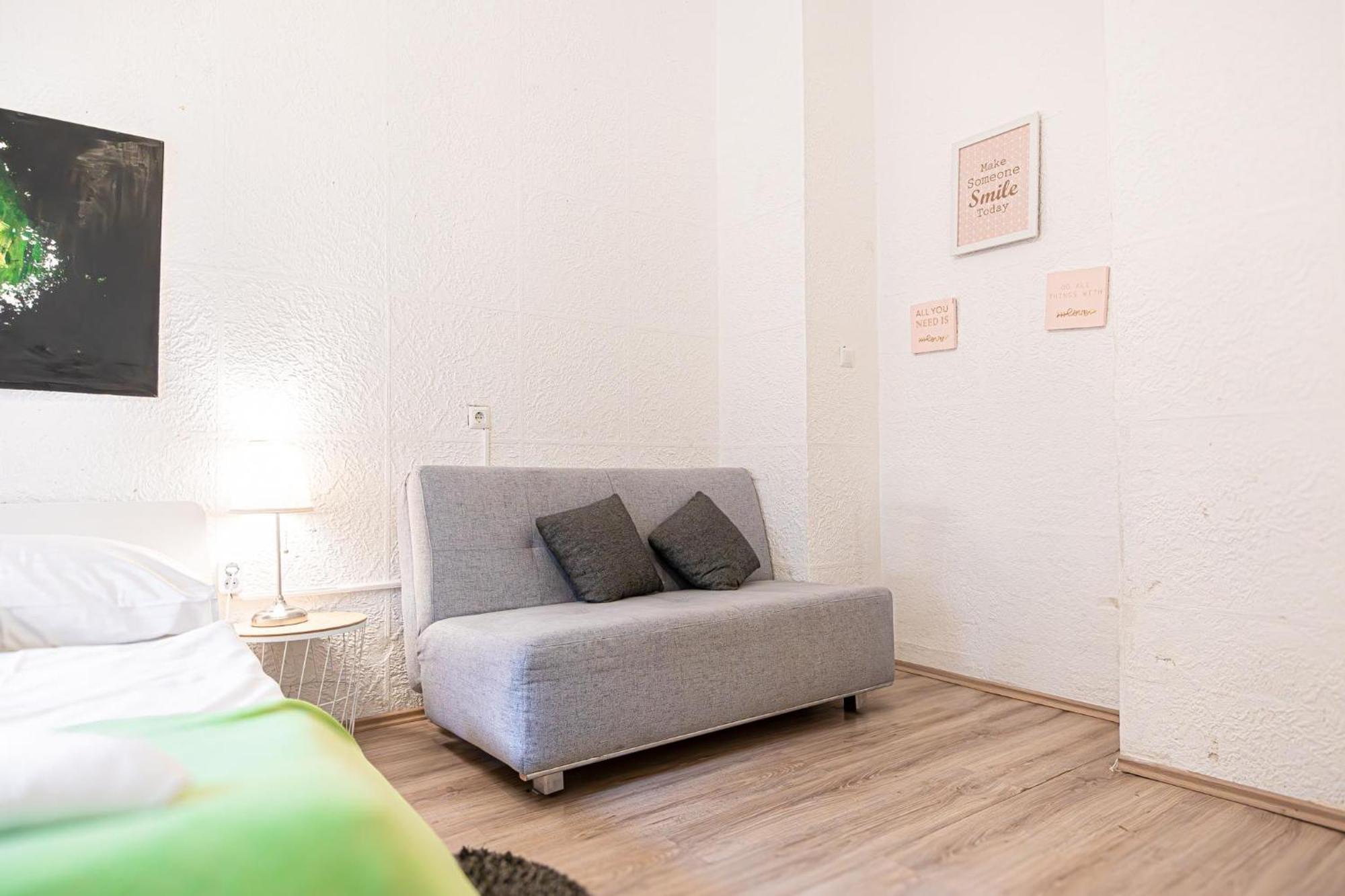Simple Apt W Full Kitchen Wiener Stadthalle Екстер'єр фото
